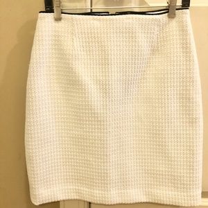 White House Black Market Cream Woven Pencil Skirt
